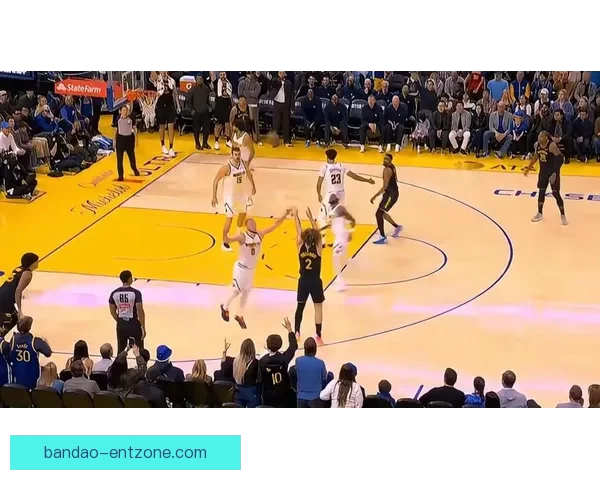 掘金逆转勇士迎6连胜 约基奇穆雷联手发力 双波空砍46分无力回天